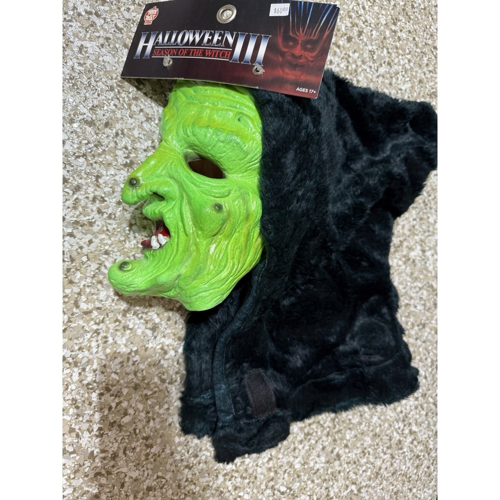 Trick Or Treat Studios Halloween III Season of The Witch - Witch Mask